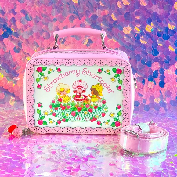 Dolls Kill x Strawberry Shortcake Lunchbox Purse - Picture 6 of 7